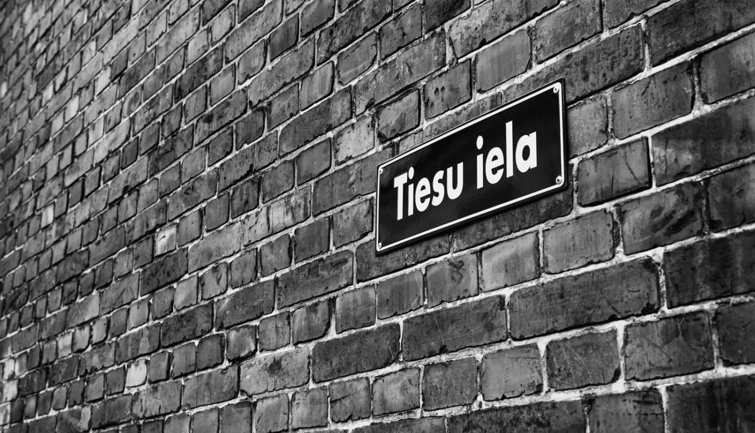Tiesu iela