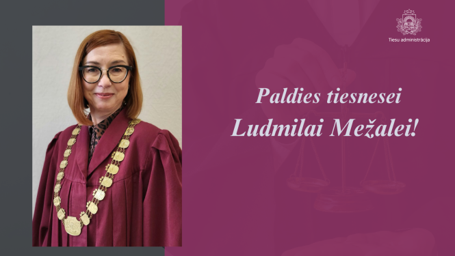 Attēlā redzama tiesnese