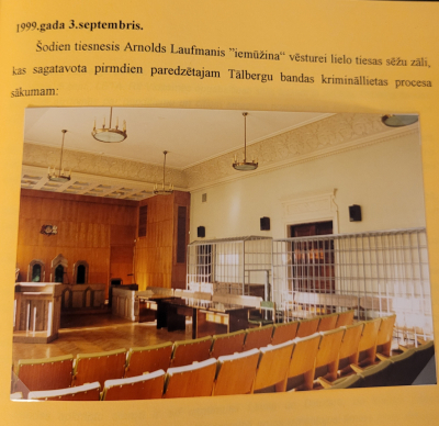 Attēlā redzama tiesas sēžu zāle