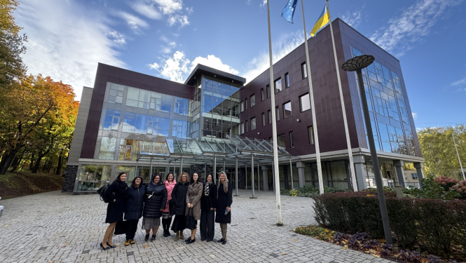 Attēlā redzami delegācijas pārstāvji