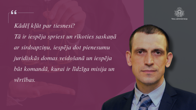 attēlā tiesas priekšsēdētājs