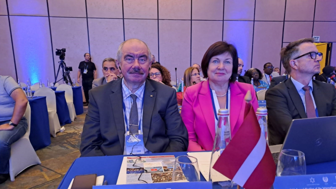 Attēlā redzami pārstāvji no Latvijas