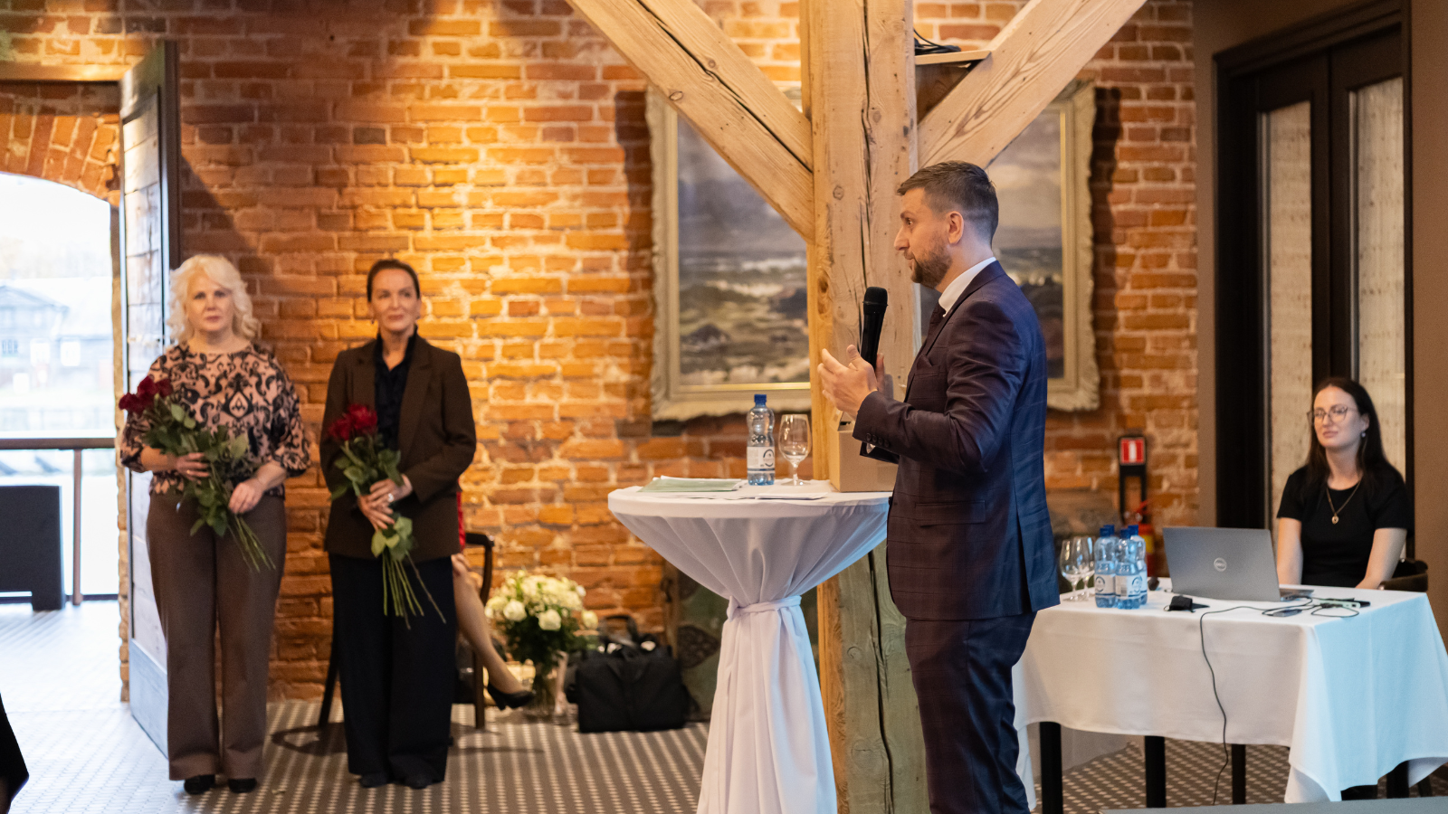 Attēlā redzama pasākuma norise