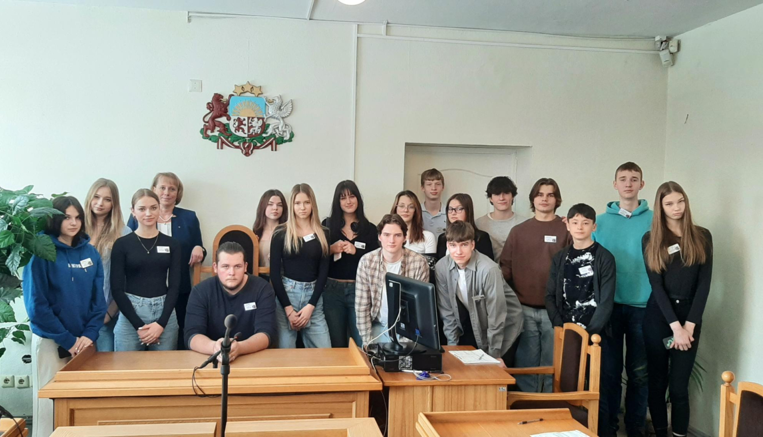 Attēlā redzamas ēnas 