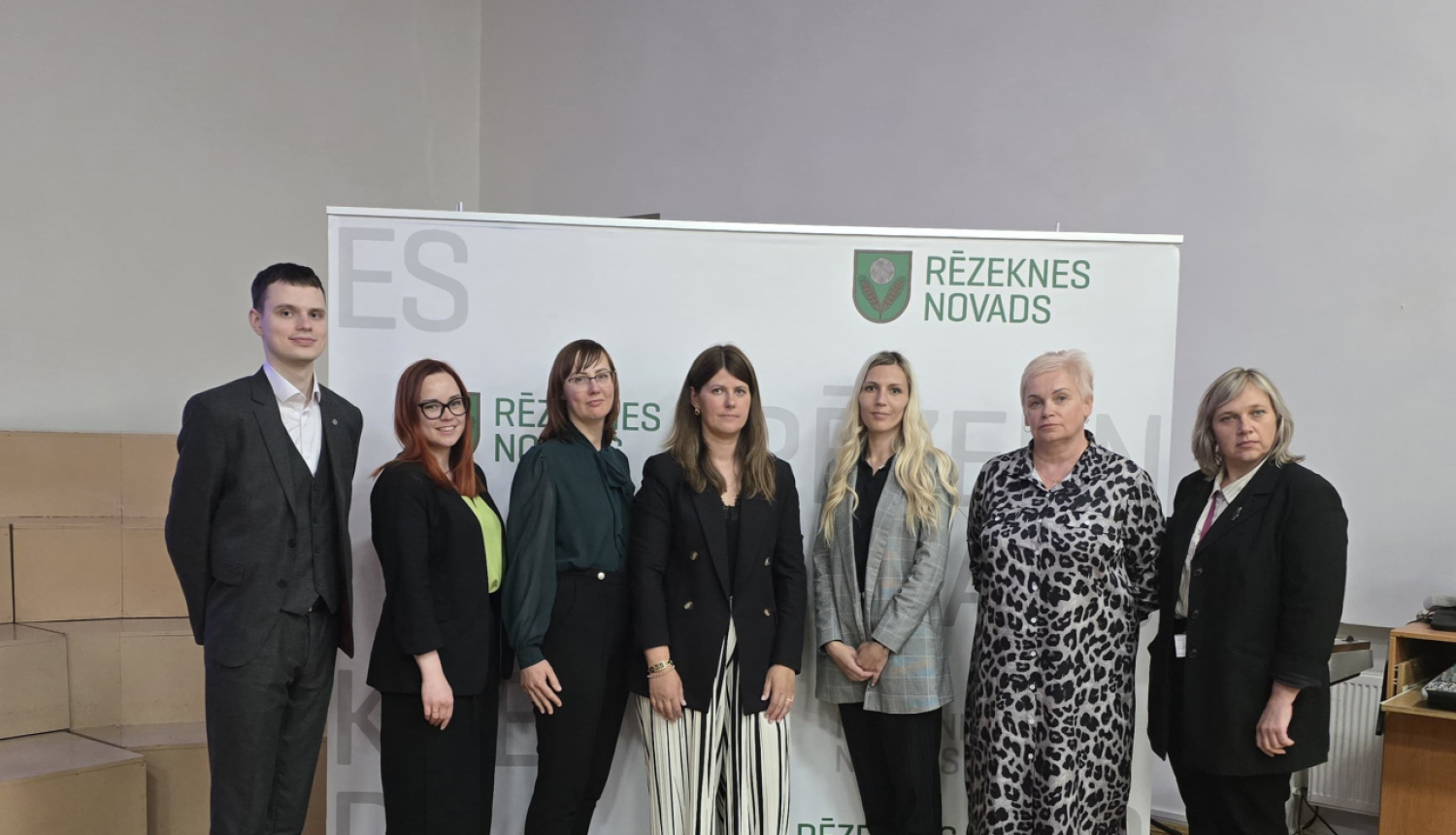 Attēlā redzami tiesu darbinieku ētikas komisijas locekļi