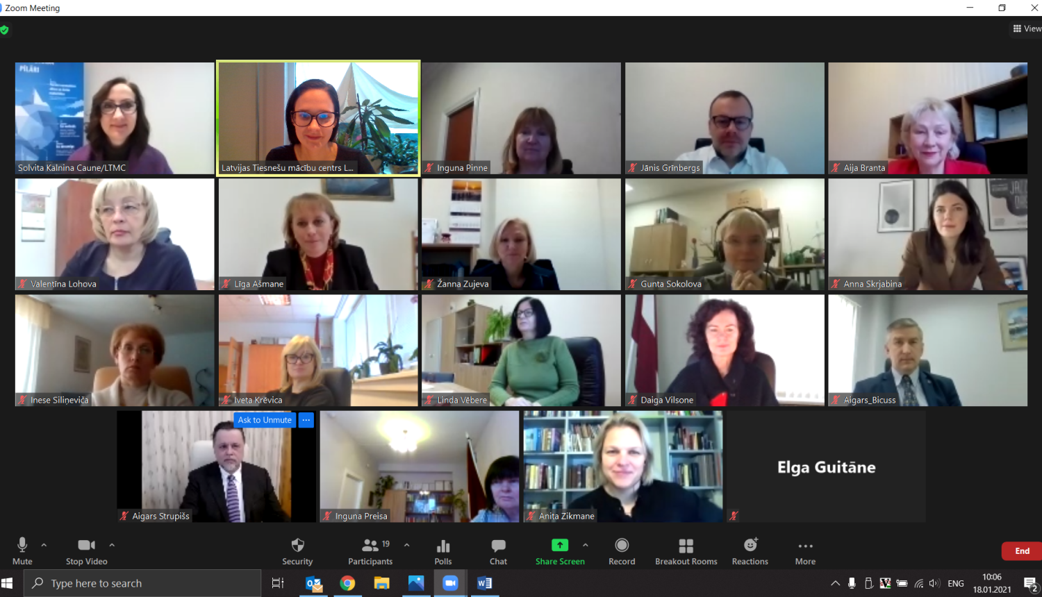 Attēlā attēlota Zoom tikšanās dalībnieki